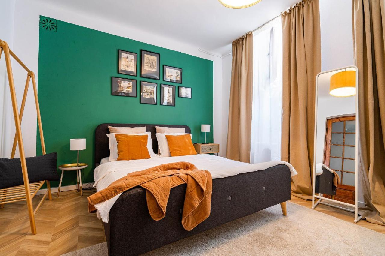 The- Point- 3Br Bright Cloud Appartement Boekarest Buitenkant foto